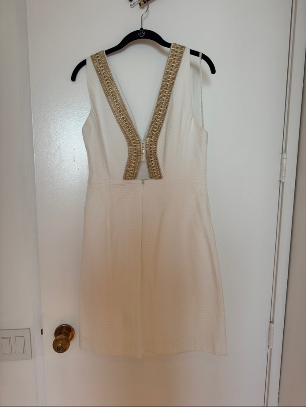 Lilly Pulitzer White Sleeveless V-Neck Dress with Gold Trim - Picture 3 of 4